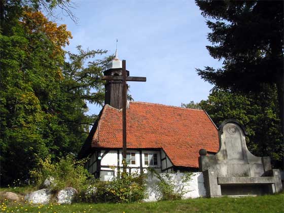 Zabytkowy kościół (1607 r.) w Objeździe
